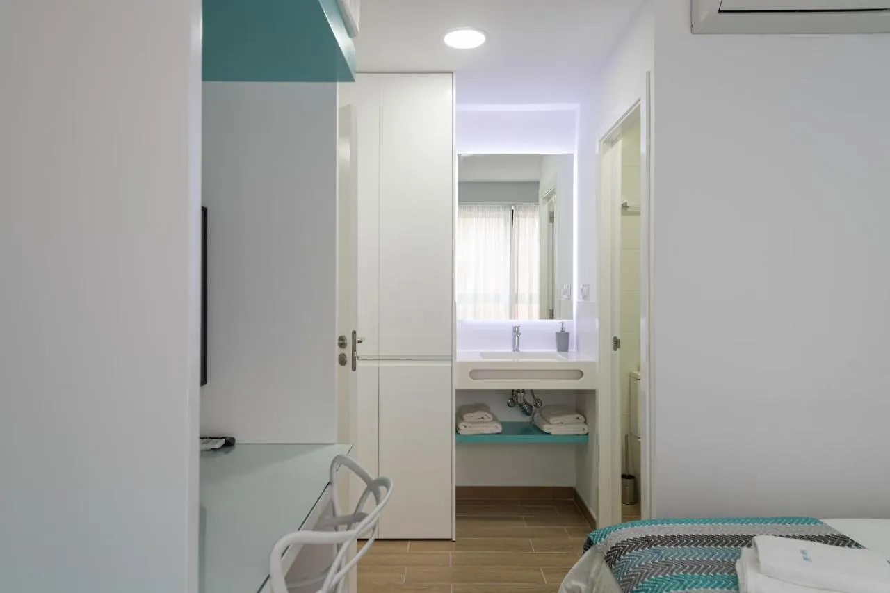 Petit Accommodation Las Canteras Deuxieme Las Palmas de Gran Canaria Spain